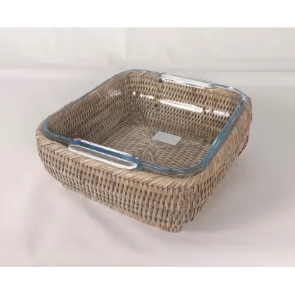 Square baking dish