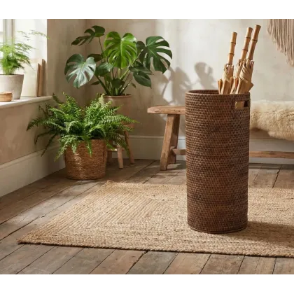 Round umbrella stand